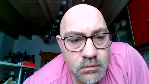 lover010983 online show from February 17, 9:13 am