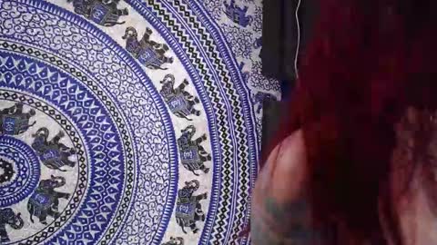 Drake  Sara online show from December 16, 7:53 pm