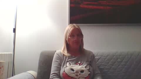 Marlyn online show from April 7, 10:23 pm