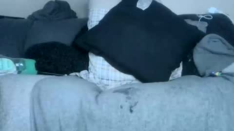 lovetobeused online show from January 15, 12:52 am