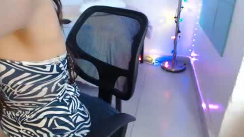 cutelucy 3 online show from June 27, 4:13 pm