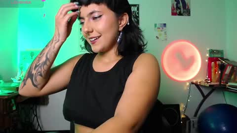 Snapshot of loving_alma chatting on October 10, 7:14 am loving_alma online show from October 10, 7:14 am
