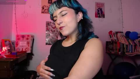 loving_alma online show from February 15, 1:30 am