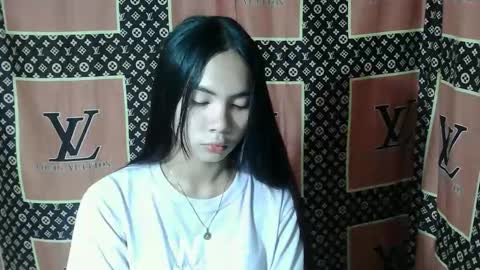 loving_rhean online show from January 8, 11:38 am