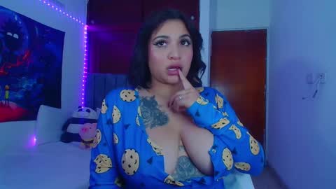 Mariana    online show from October 22, 12:25 am