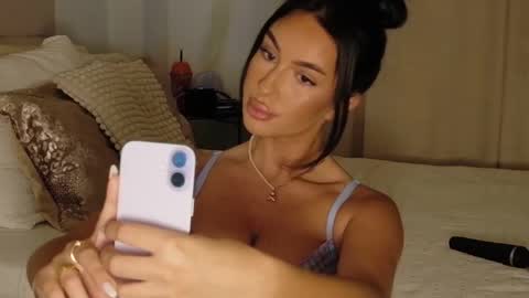 Luana Dess online show from May 14, 8:40 pm