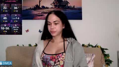 luara_ online show from April 8, 9:23 am
