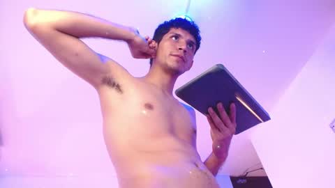 lucas_dream online show from April 25, 12:51 pm