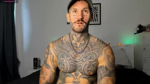 lucasexclusive online show from October 31, 7:09 am