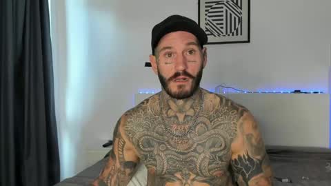 lucasexclusive online show from April 25, 6:48 am
