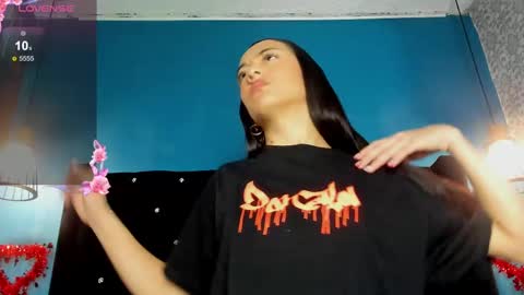 Snapshot of lucasymia_69 chatting on February 18, 12:06 pm MIA HOT online show from February 18, 12:06 pm
