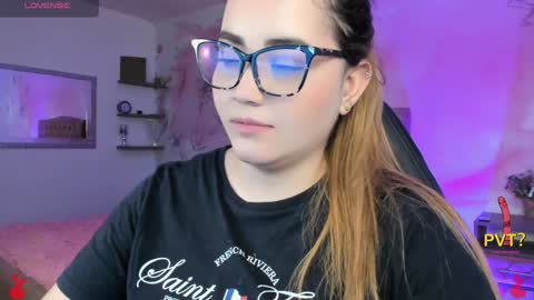 lucia star  online show from February 8, 7:59 pm