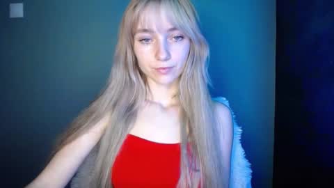 Lucy online show from November 15, 8:10 pm