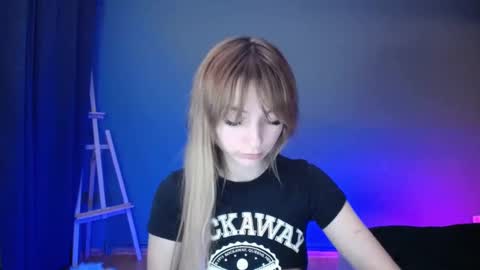 Snapshot of luciacam20 chatting on March 7, 8:55 pm Lucy online show from March 7, 8:55 pm