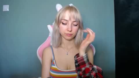 Lucy online show from March 24, 2:01 pm