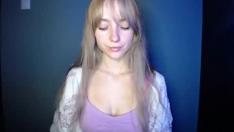 Snapshot of luciacam20 chatting on October 15, 6:42 pm Lucy online show from October 15, 6:42 pm
