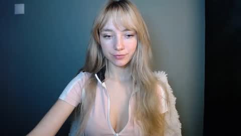 Lucy online show from December 16, 2:34 pm