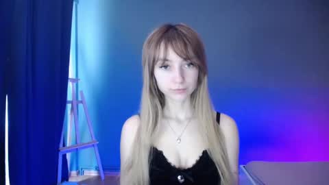 Snapshot of luciacam20 chatting on March 8, 6:54 am Lucy online show from March 8, 6:54 am
