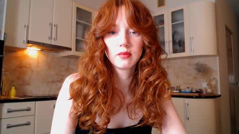 Snapshot of luciacoy chatting on December 14, 4:30 pm Lucia online show from December 14, 4:30 pm