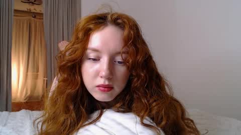 Snapshot of luciacoy chatting on February 16, 5:15 pm Lucia online show from February 16, 5:15 pm