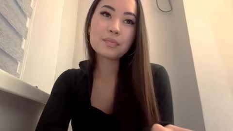 Kira online show from September 21, 1:15 pm