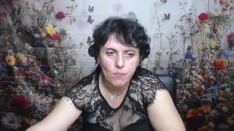 Snapshot of luciami chatting on September 22, 5:44 am LuciaMi online show from September 22, 5:44 am