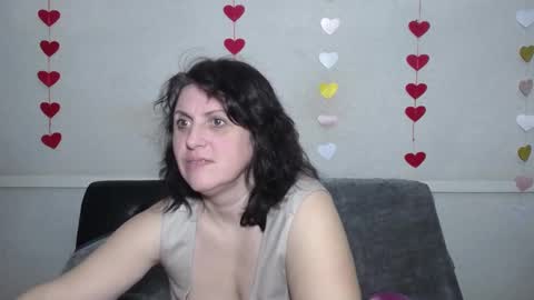 Snapshot of luciami chatting on February 22, 5:02 am LuciaMi online show from February 22, 5:02 am