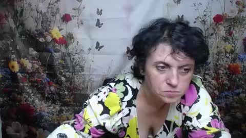 Snapshot of luciami chatting on October 8, 5:52 pm LuciaMi online show from October 8, 5:52 pm