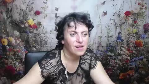 Snapshot of luciami chatting on September 23, 5:56 am LuciaMi online show from September 23, 5:56 am