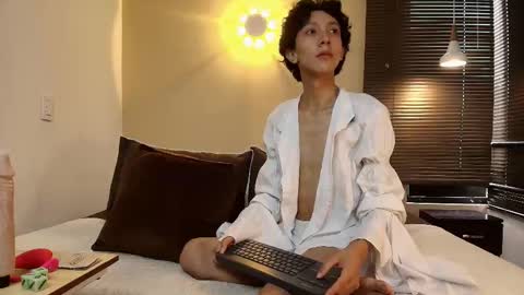 Snapshot of lucian_morel_s chatting on September 15, 11:55 am Lucian Morel S online show from September 15, 11:55 am