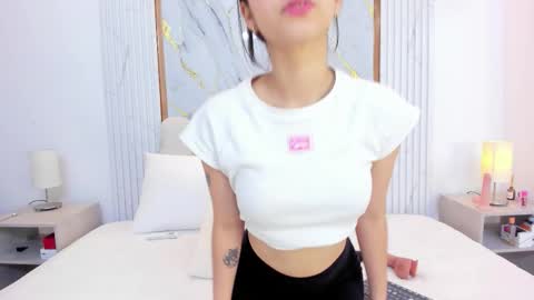 Luci  online show from October 23, 1:56 pm