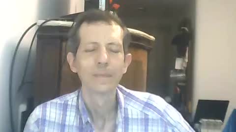 Luciano online show from April 3, 2:07 am