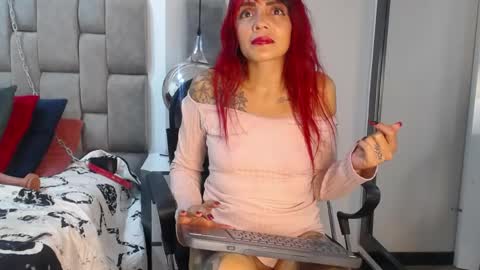Lucie Red online show from June 10, 1:49 am