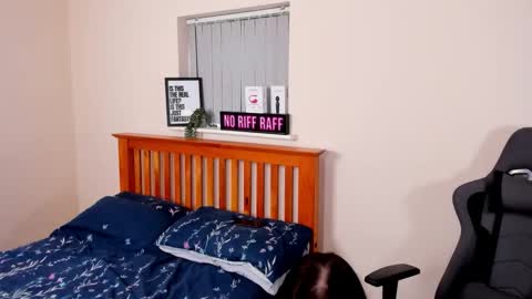 Lucie Winters online show from October 12, 6:39 am