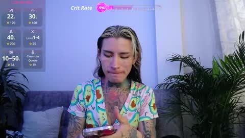 Snapshot of luciiana_lol chatting on October 13, 3:58 pm luciiana online show from October 13, 3:58 pm