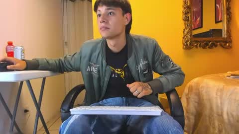 luckk_ online show from June 25, 4:53 am