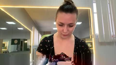 lucky_foryou_baby online show from March 24, 11:05 am