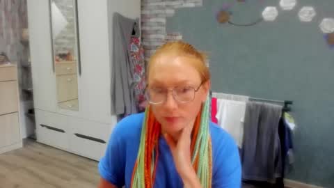 lucky_licky20 online show from October 19, 2:38 am