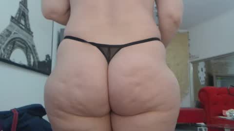 Snapshot of luckyanabella chatting on September 11, 1:34 pm Ana online show from September 11, 1:34 pm