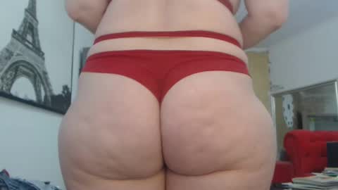 Snapshot of luckyanabella chatting on September 19, 12:31 pm Ana online show from September 19, 12:31 pm