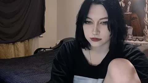 luckybastrad0677 online show from May 27, 5:21 pm