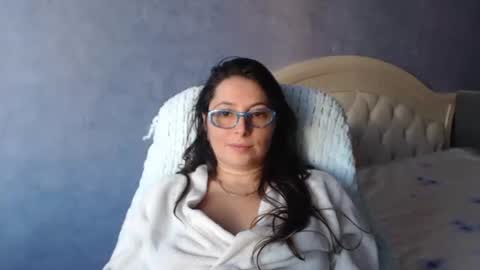 luckylinda23 online show from November 1, 12:48 pm