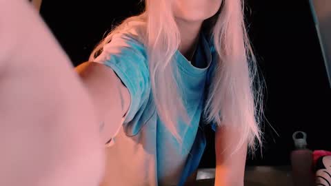 Snapshot of luckysapphire777 chatting on January 29, 11:51 am luckysapphire777 online show from January 29, 11:51 am