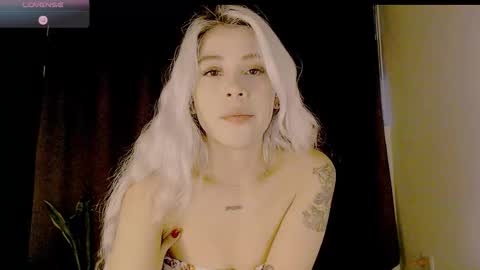 Snapshot of luckysapphire777 chatting on September 27, 10:02 am luckysapphire777 online show from September 27, 10:02 am