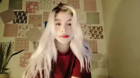 luckysapphire777 online show from February 11, 10:30 am