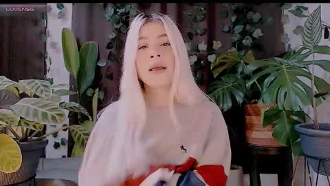 Snapshot of luckysapphire777 chatting on October 15, 8:37 am luckysapphire777 online show from October 15, 8:37 am