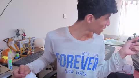 Lu Independent Model online show from February 18, 4:07 pm