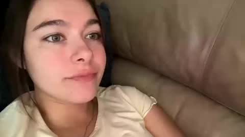 Snapshot of lucy12821 chatting on October 17, 2:21 pm Lucy online show from October 17, 2:21 pm
