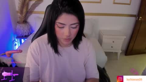 Snapshot of lucy266_ chatting on February 26, 8:50 am lucy online show from February 26, 8:50 am