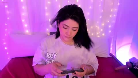 Snapshot of lucy266_ chatting on October 18, 3:00 am lucy online show from October 18, 3:00 am